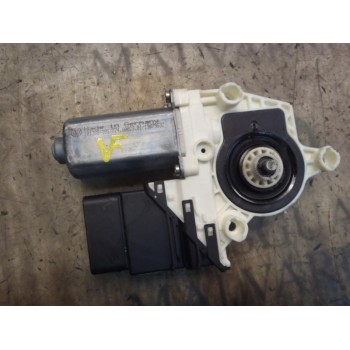 MOTOR ELEVALUNAS TRASERO DERECHO 