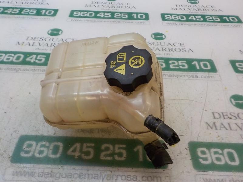 Recambio de deposito expansion para opel insignia berlina edition referencia OEM IAM 13220123  