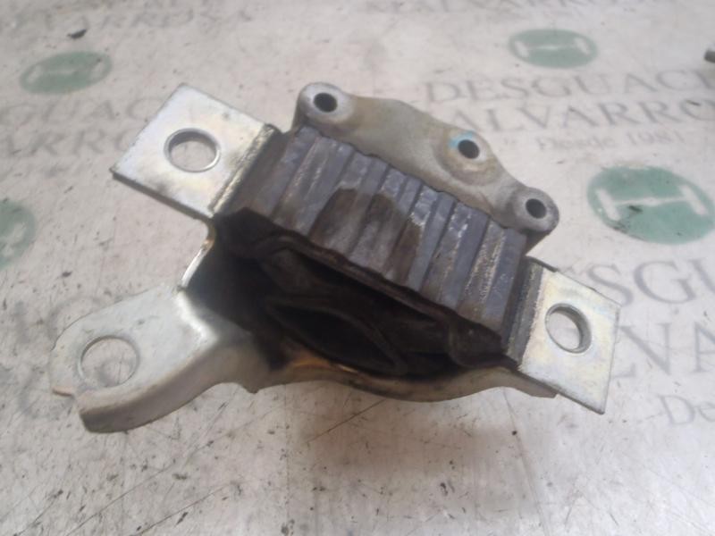 Recambio de soporte motor izquierdo para fiat panda (169) 1.3 16v jtd dynamic referencia OEM IAM 51730868  