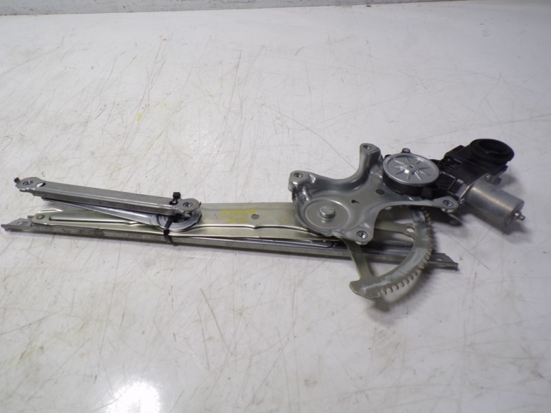 Recambio de elevalunas delantero derecho para lexus nx 300h 2wd referencia OEM IAM 6980178010 8571078011 0620204982