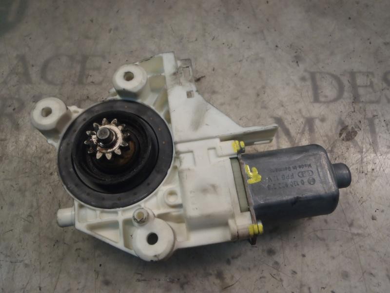 Recambio de motor elevalunas delantero derecho para ford focus berlina (cap) sport referencia OEM IAM   