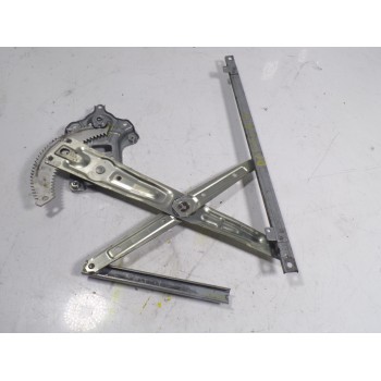 ELEVALUNAS DELANTERO DERECHO 5713A088 