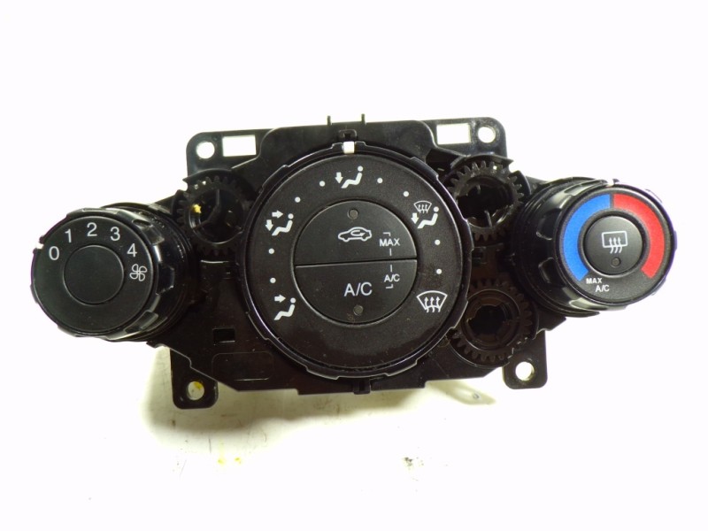 Recambio de mando calefaccion / aire acondicionado para ford fiesta (cb1) 1.25 16v cat referencia OEM IAM 1910755 AM5T18C8DM 