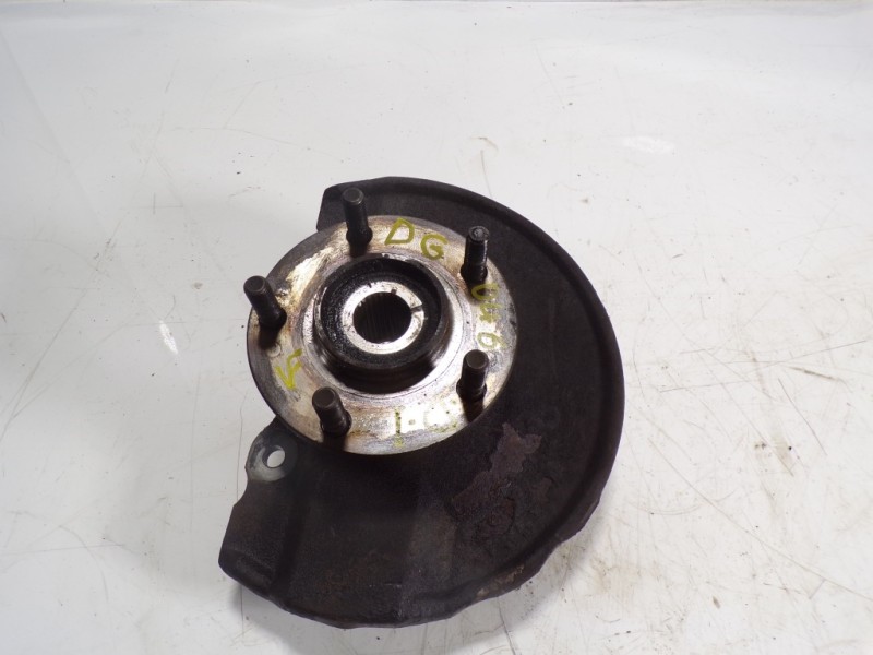 Recambio de mangueta delantera izquierda para mitsubishi outlander (cw0) 2.2 di-d cat referencia OEM IAM 3870A007  