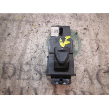 MANDO ELEVALUNAS TRASERO DERECHO 