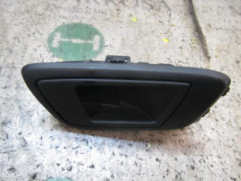 Recambio de maneta interior trasera derecha para ford fiesta (cb1) titanium referencia OEM IAM 1579282  