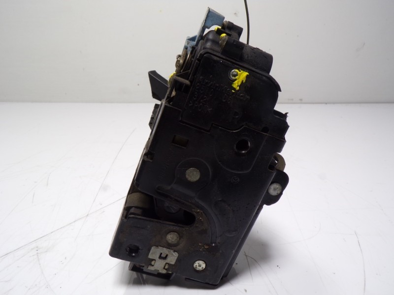 Recambio de cerradura puerta delantera derecha para volkswagen touareg (7l6) 3.0 v6 tdi dpf referencia OEM IAM 3D1837016AC 3D183