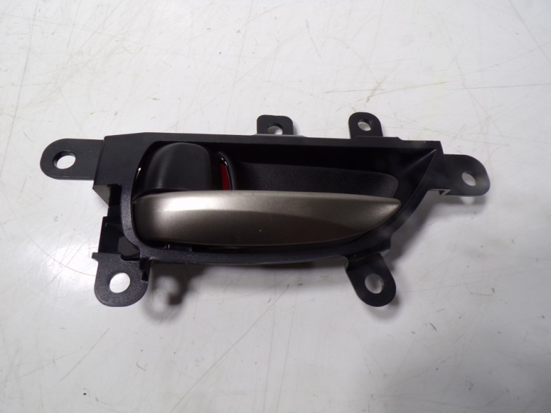 Recambio de maneta interior trasera izquierda para lexus nx 300h 2wd referencia OEM IAM 6928078020C1  