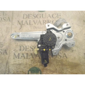 ELEVALUNAS TRASERO DERECHO 