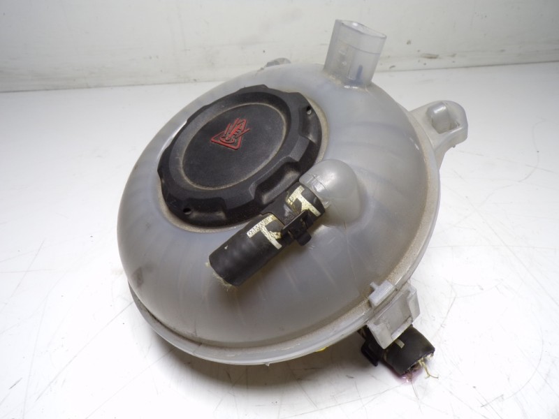 Recambio de deposito expansion para volkswagen t-roc 1.5 16v tsi act referencia OEM IAM 5Q0121407F 5Q0121407F 