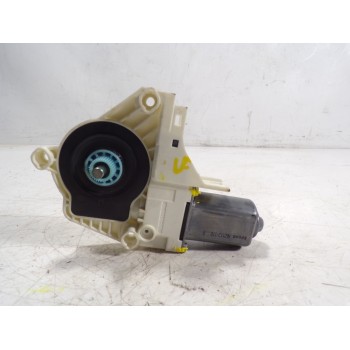 MOTOR ELEVALUNAS DELANTERO DERECHO 8K0959802C 8K0959802C 