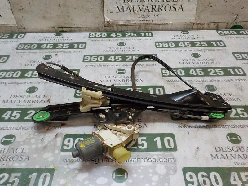 Recambio de elevalunas delantero derecho para bmw serie 1 berlina (e81/e87) 2.0 16v diesel referencia OEM IAM 51337138466  