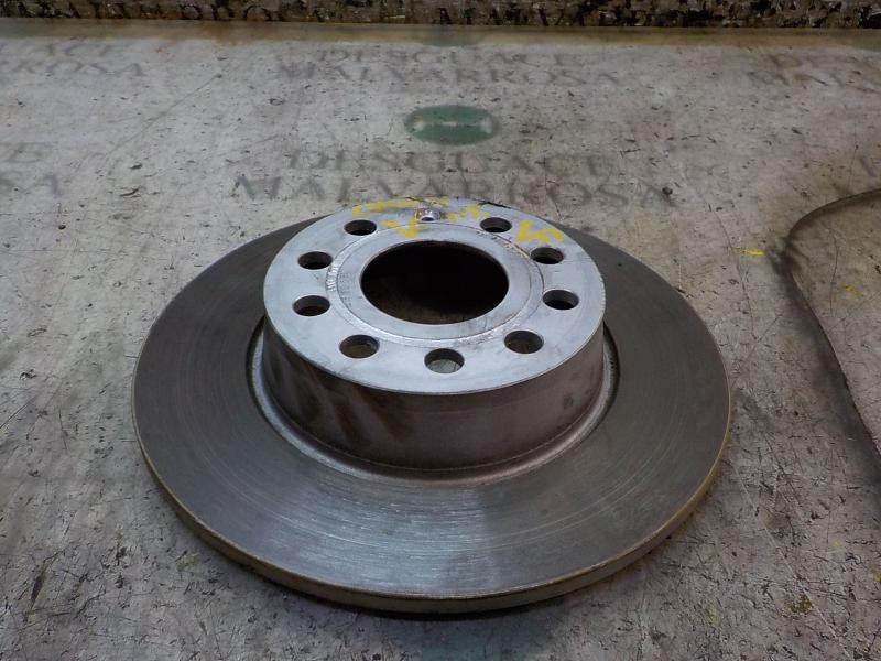 Recambio de disco freno trasero para volkswagen golf vii lim. business bluemotion tech. referencia OEM IAM 1K0615601AA  