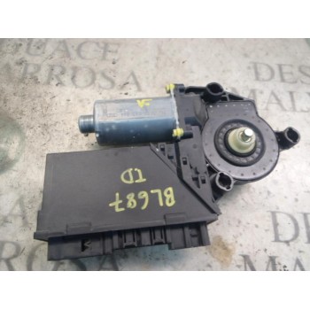 MOTOR ELEVALUNAS TRASERO DERECHO 7L0959704D00A 0130821764 