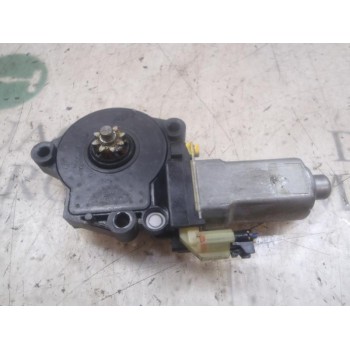 MOTOR ELEVALUNAS TRASERO DERECHO 814211F010 