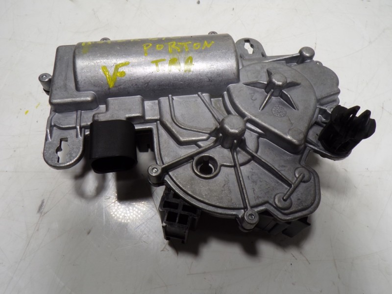 Recambio de motor c/c porton para volkswagen arteon (3h7) elegance referencia OEM IAM 3G0827887B 3G0827887B 