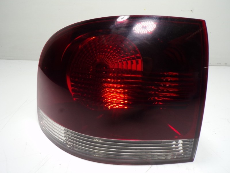 Recambio de piloto trasero izquierdo para volkswagen touareg (7l6) 3.0 v6 tdi dpf referencia OEM IAM 7L6945095P  