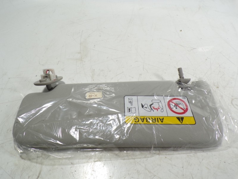 Recambio de parasol derecho para toyota prius+ 1.8 16v (híbrido) referencia OEM IAM 7431047320B0  