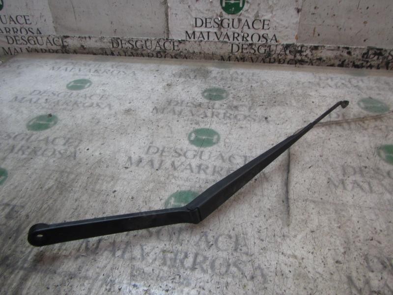 Recambio de brazo limpia delantero derecho para nissan x-trail (t30) comfort referencia OEM IAM 288818H900  