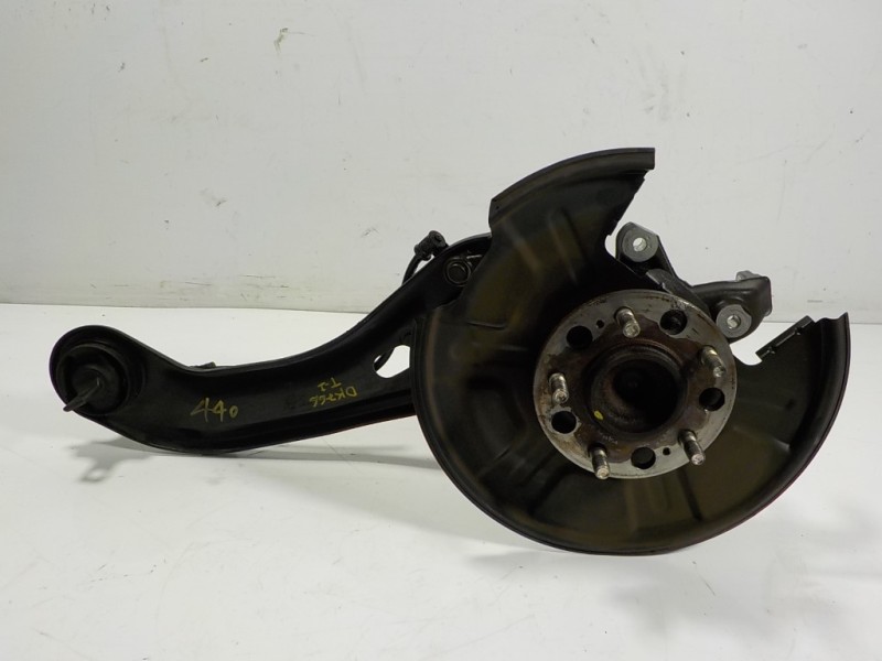 Recambio de mangueta trasera izquierda para hyundai i40 1.7 crdi cat referencia OEM IAM 527103Z010  527303S200