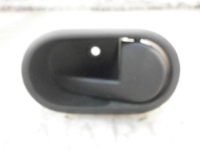 Recambio de maneta interior delantera derecha para ford fiesta (cbk) ghia referencia OEM IAM   