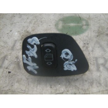 MANDO ELEVALUNAS DELANTERO DERECHO 