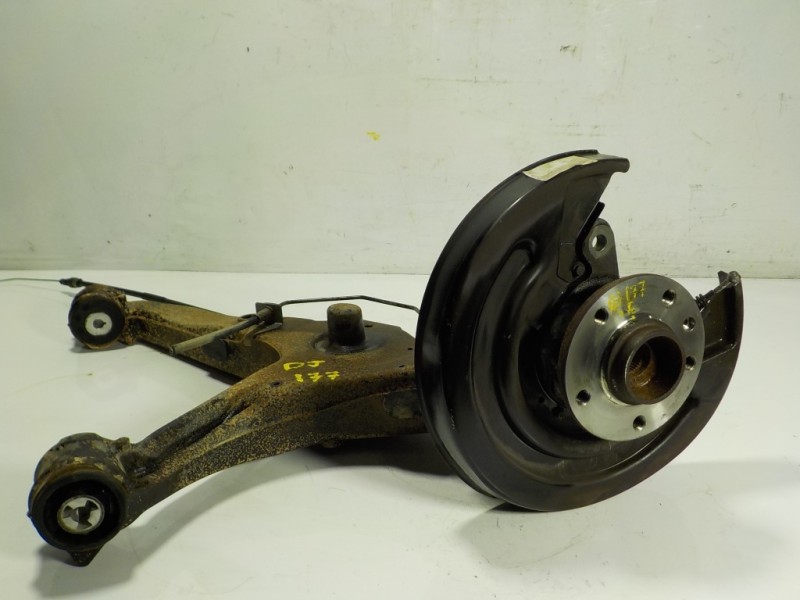 Recambio de mangueta trasera izquierda para volkswagen t6 transporter furgón referencia OEM IAM 7E0501071  