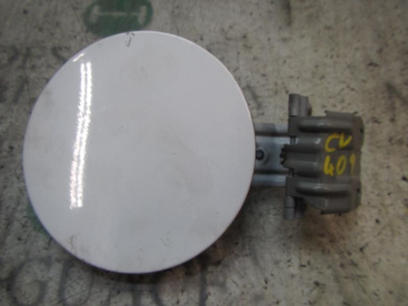 Recambio de tapa combustible para toyota verso 2.0 d-4d cat referencia OEM IAM 7735064020  