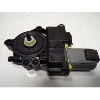 MOTOR ELEVALUNAS DELANTERO DERECHO 8424603Z010 8424603Z010 