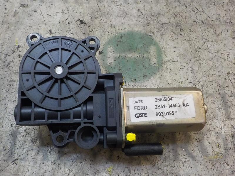 Recambio de motor elevalunas delantero derecho para ford fiesta (cbk) 1.4 16v cat referencia OEM IAM   