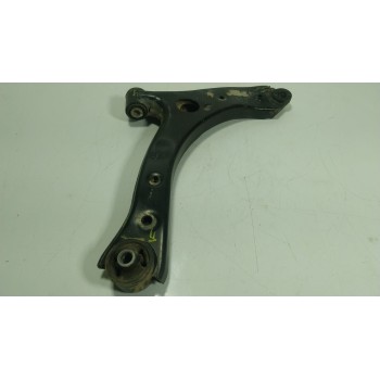 BRAZO SUSPENSION INFERIOR DELANTERO DERECHO 2549330 KK313A052AG
