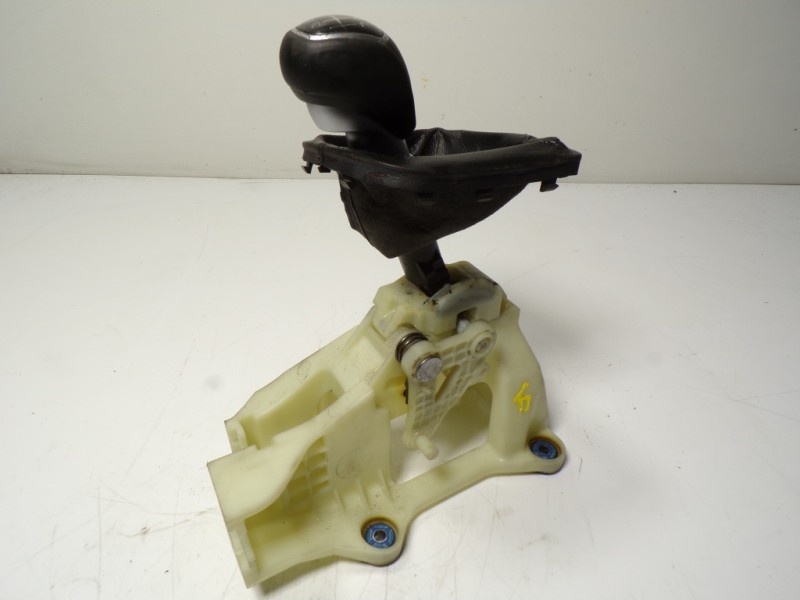 Recambio de palanca cambio para hyundai i40 1.7 crdi cat referencia OEM IAM 437003Z250RY  