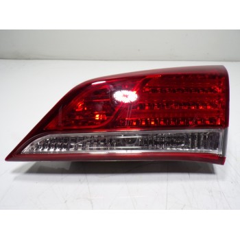 PILOTO TRASERO DERECHO INTERIOR 924043Z300 