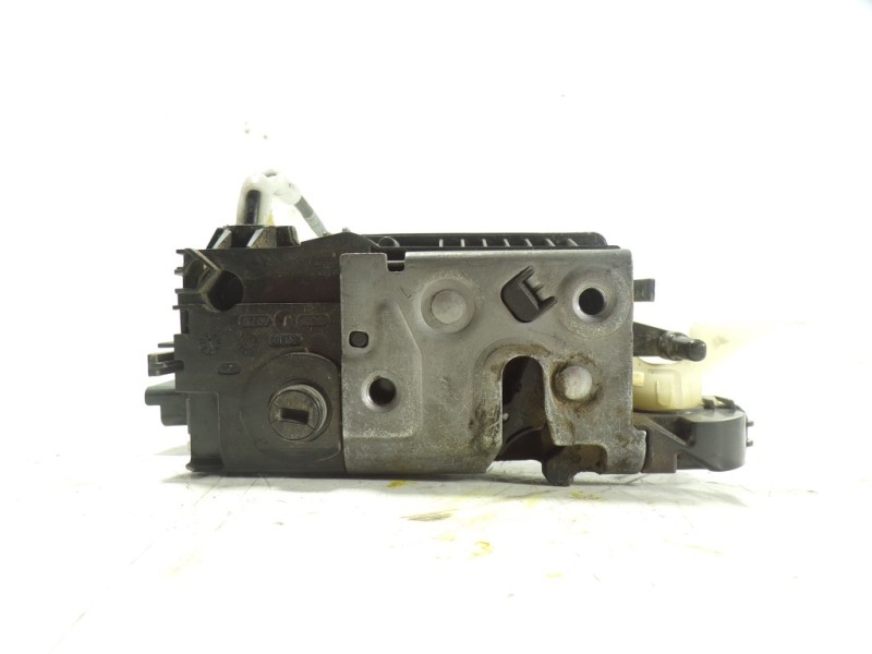 Recambio de cerradura puerta delantera izquierda para peugeot 208 1.0 vti referencia OEM IAM 9688080080 9688080080 