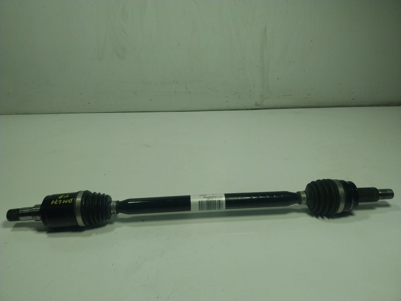 Recambio de transmision trasera derecha para land rover range rover evoque referencia OEM IAM LR162688 K8D24K138 