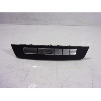 WARNING A20490582012A17 A2049058201 