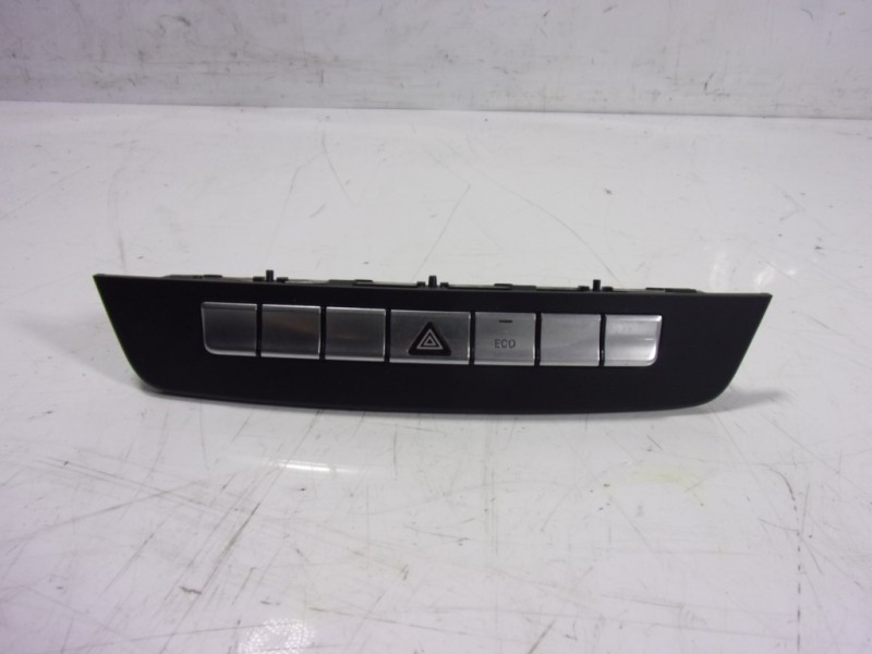 Recambio de warning para mercedes-benz clase c (w204) lim. 2.1 cdi cat referencia OEM IAM A20490582012A17 A2049058201 