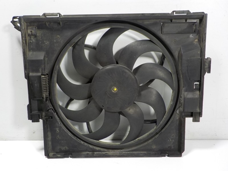 Recambio de electroventilador para bmw serie 1 lim. (f20) 2.0 turbodiesel referencia OEM IAM 17427640508 7608410 