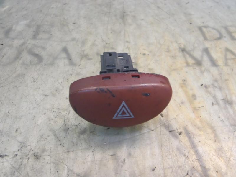 Recambio de warning para ford fiesta berl./courier porto referencia OEM IAM   
