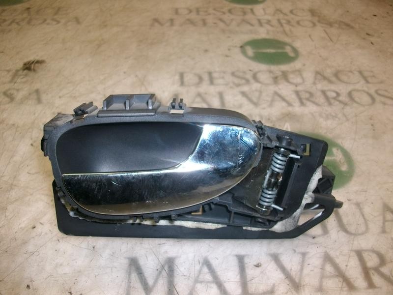 Recambio de maneta interior delantera derecha para peugeot 307 break / sw (s1) break xr referencia OEM IAM   