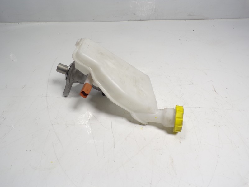 Recambio de bomba freno para citroën c4 cactus 1.2 12v e-thp referencia OEM IAM 4601R7  