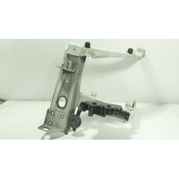 SOPORTE FARO IZQUIERDO 7162059000 