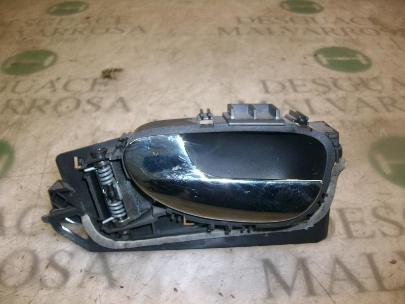 Recambio de maneta interior delantera izquierda para peugeot 307 break / sw (s1) break xr referencia OEM IAM   