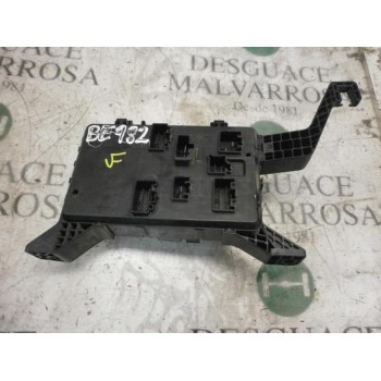 CAJA RELES / FUSIBLES 