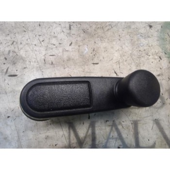 MANETA ELEVALUNAS TRASERA DERECHA 924095 