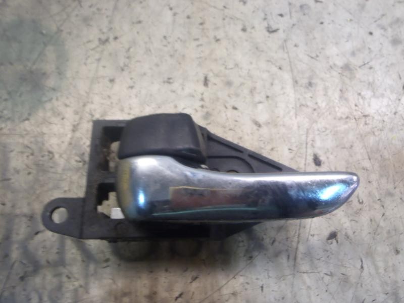 Recambio de maneta interior delantera izquierda para toyota celica (t23) 1.8 referencia OEM IAM   