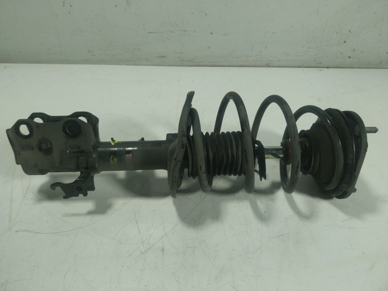 Recambio de amortiguador delantero izquierdo para toyota prius (_w3_) 1.8 hybrid (zvw3_) referencia OEM IAM   