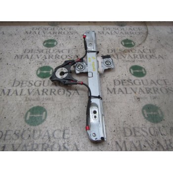 ELEVALUNAS DELANTERO DERECHO 