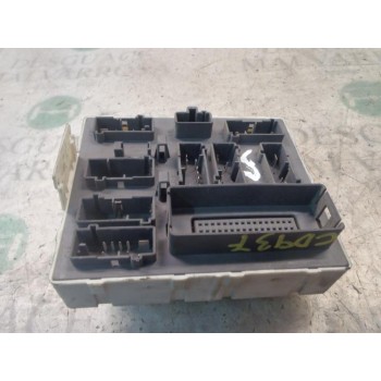 CAJA RELES / FUSIBLES 