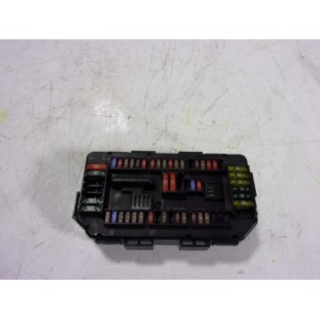 CAJA RELES / FUSIBLES 61149224866 922487903 